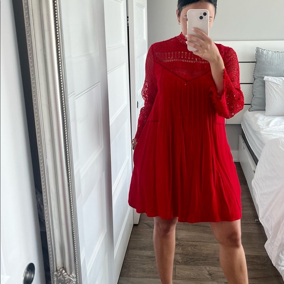 Red dress with side pockets - Picture 2 of 8